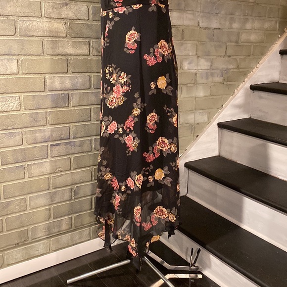 Almost Famous Floral Dress - Picture 4 of 8